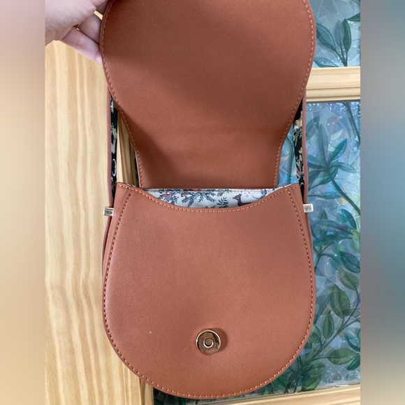 Woodland Toile Saddle Bag - Tan - Picture 4 of 7